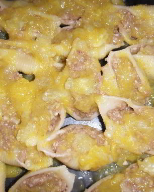 Сладкая паста с яблочным муссом под апельсиновым соусом