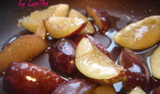 сливы в сиропе с муссом из белого шоколада