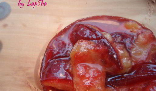 сливы в сиропе с муссом из белого шоколада