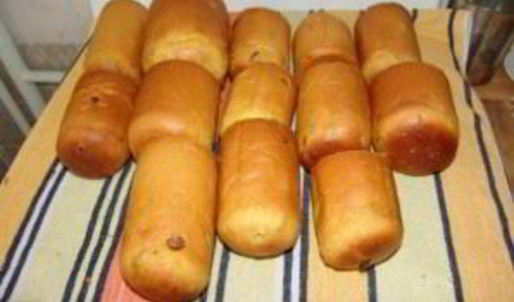 кулич пасхальный с изюмом