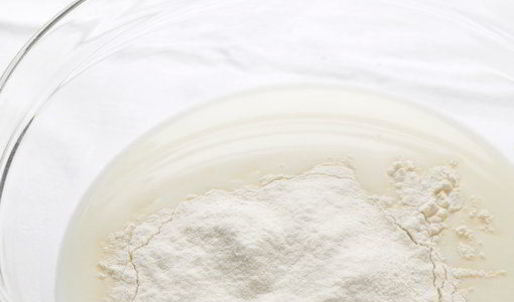 кулич с миндальными орехами