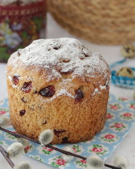 Рецепт кулича творожного с вяленой клюквой