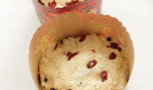 кулич творожный с вяленой клюквой