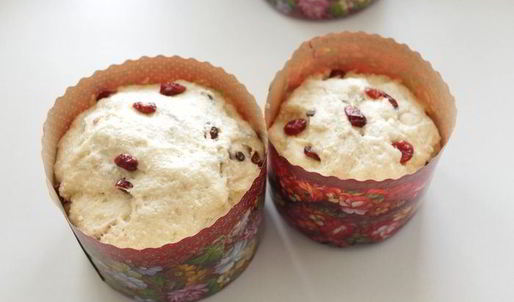 кулич творожный с вяленой клюквой