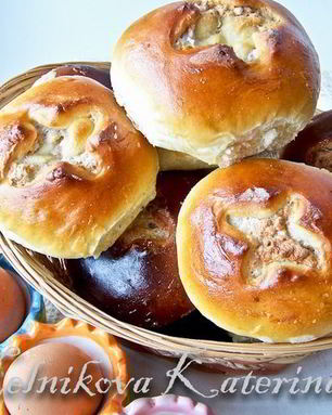 Ореховые пасхальные булочки