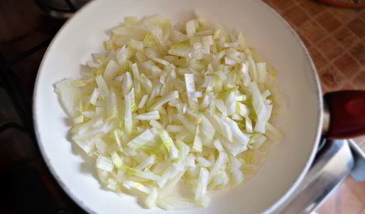 пасхальное мясное кольцо с перепелиными яйцами по-польски