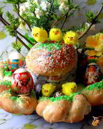 Пасхальный кулич и булочки-гнездышки