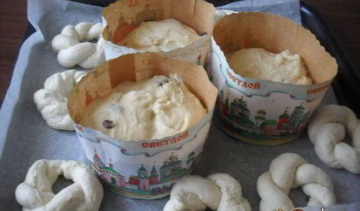 пасхальный кулич и булочки-гнездышки