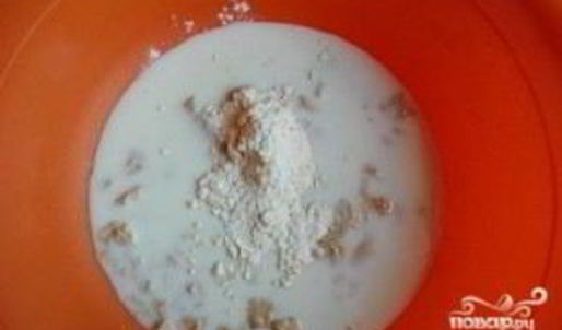 пасхальный кулич с изюмом и цукатами