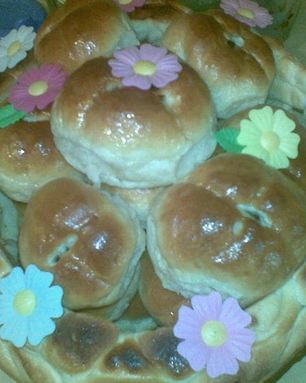 Пасхальные булочки в корзинке