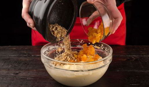 творожный кулич с курагой