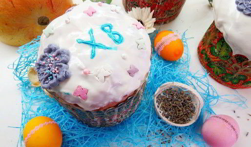 тыквенный кулич с лавандовой сливочной глазурью