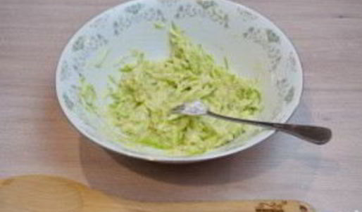 кабачковое суфле с индейкой под грибным соусом