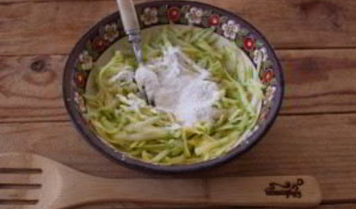 суфле из кабачков с грибным соусом