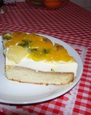 Торт-желе со сливочным суфле и фруктами