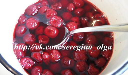 творожное суфле с вишневым соусом