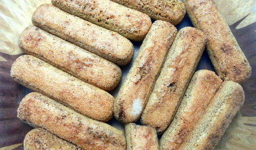 медовый тирамису с лепестками роз