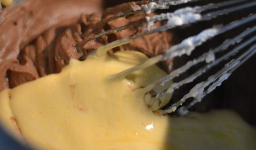 шоколадный тирамису с вишневым ликером