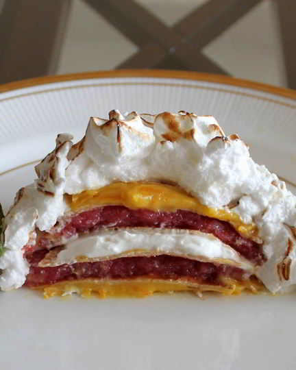 Рецепт запеченной аляски с блинчиками, клубничным желе и апельсиновым курдом