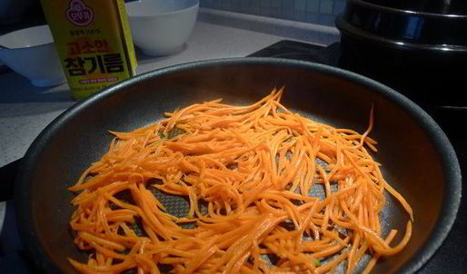 чанчи куксу — праздничная корейская лапша