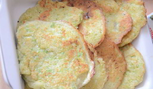 ароматные картофельно-кабачковые драники, запеченные с подберезовиками