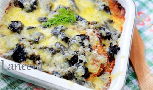 ароматные картофельно-кабачковые драники, запеченные с подберезовиками