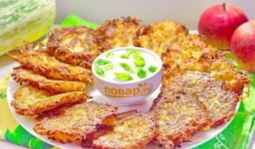 драники из картофеля, кабачка и яблока