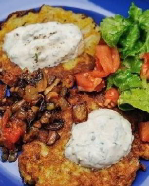 Драники с грибным соусом