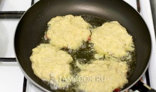 драники с колбасой