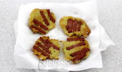 драники с колбасой