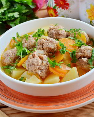 Альбондигас — фрикадельки с овощами