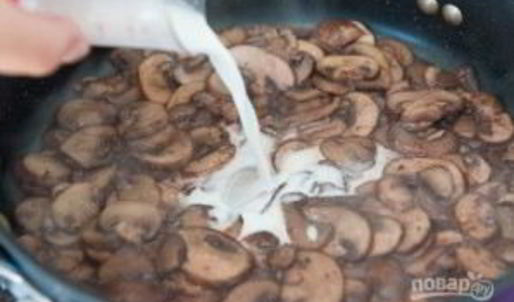 фрикадельки из индейки в грибном соусе