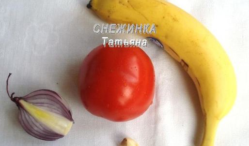 фрикадельки из маша с банановым соусом в капустных лепестках