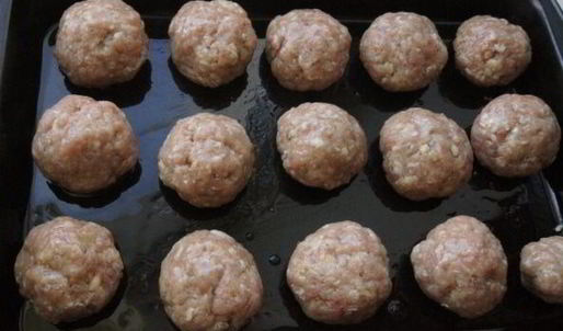 фрикадельки с фетой и соусом чимичурри