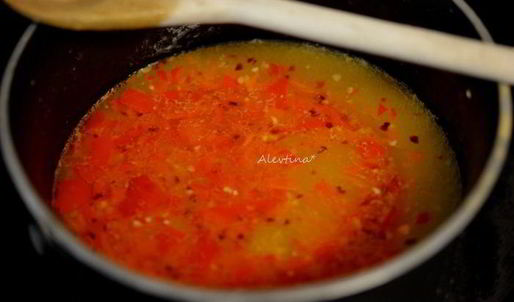 фрикадельки с фисташками из индюшатины под апельсиновым соусом