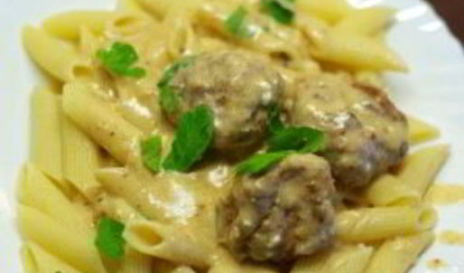 фрикадельки с подливой