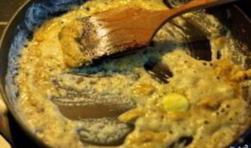 фрикадельки с подливой