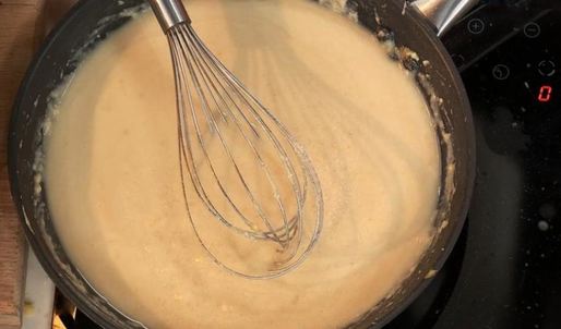 фрикадельки с рисом и школьной подливой