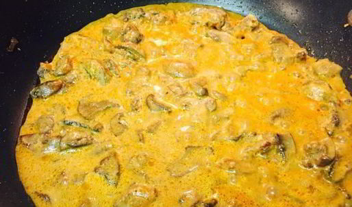 фрикадельки в грибном соусе