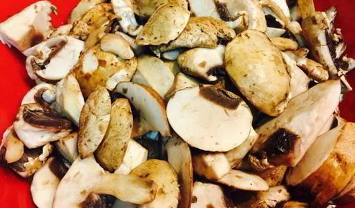 фрикадельки в грибном соусе