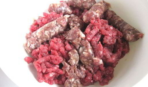 фрикадельки в пикантном соусе с пастой