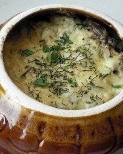 Рецепт картофеля с фрикадельками и грибами в горшочках