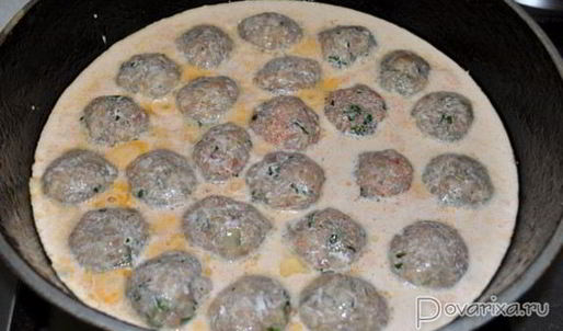 куриные фрикадельки с сыром в сливочном соусе
