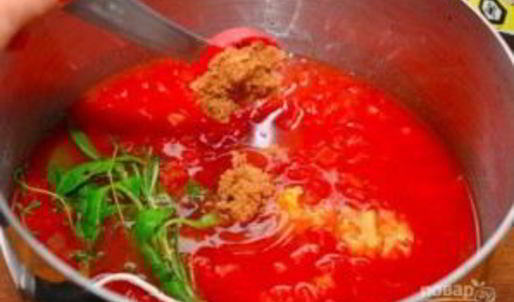 куриные фрикадельки в ароматном томатном соусе