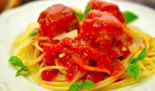 куриные фрикадельки в ароматном томатном соусе