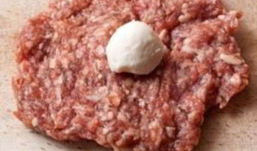 мясные фрикадельки с моцареллой