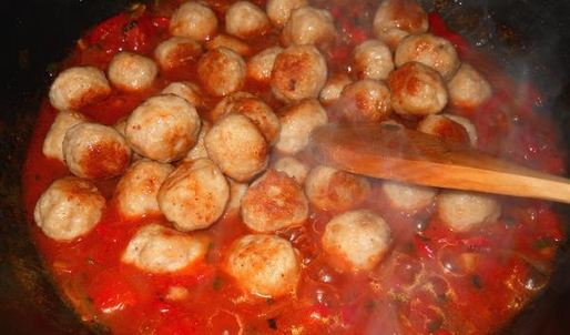 спагетти с фрикадельками леди и бродяга