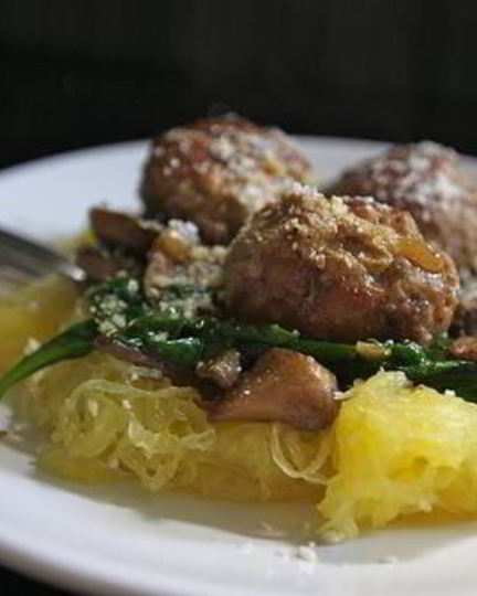 Рецепт спагетти сквош с фрикадельками и шпинатом