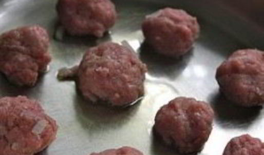 спагетти сквош с фрикадельками и шпинатом