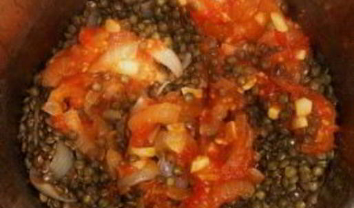 чечевица с колбасой